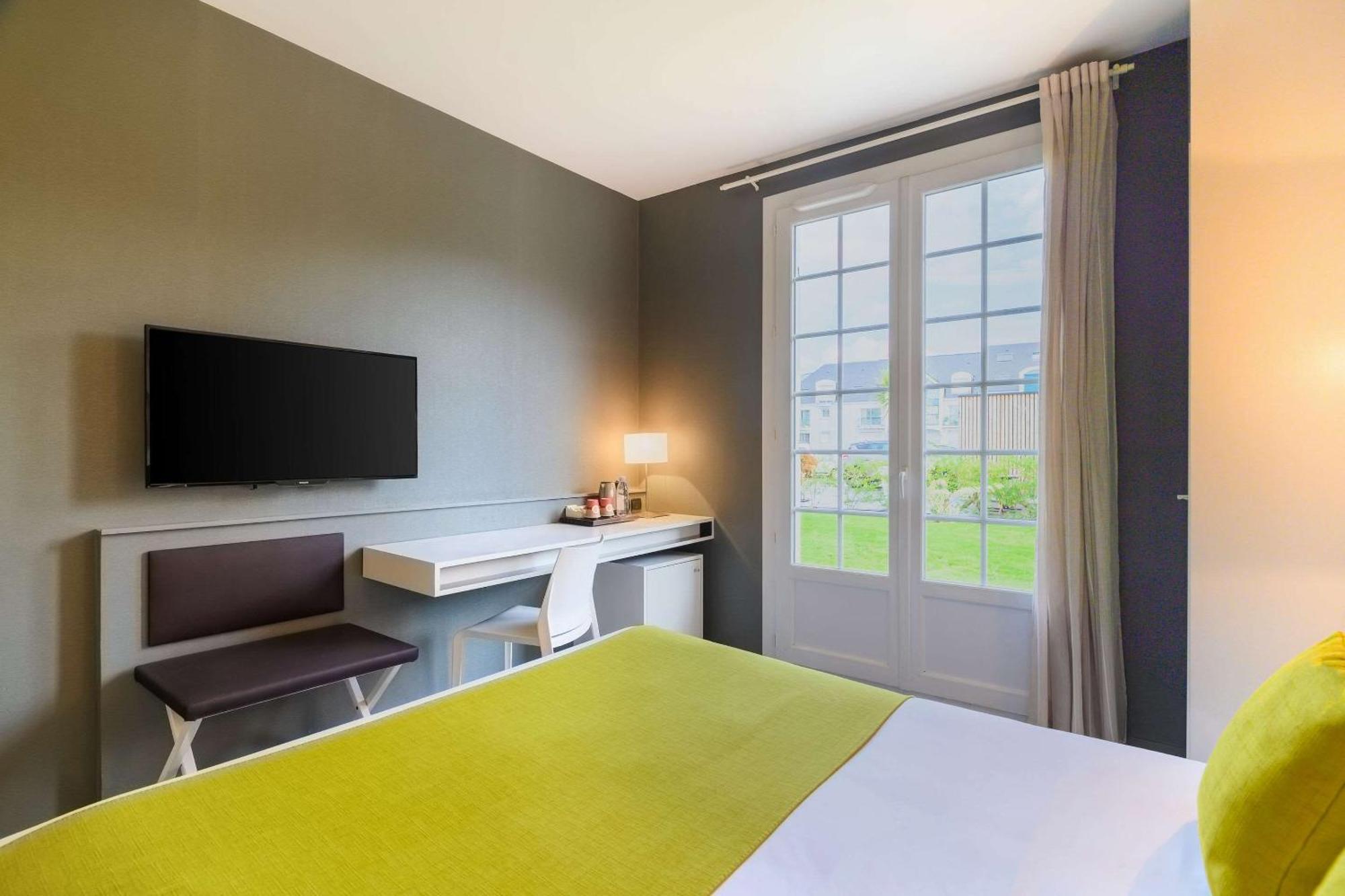Quality Hotel La Marebaudiere Vannes Centre Exterior photo